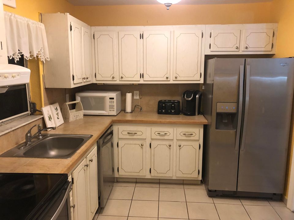 出租: $2,200 (2 贝兹, 2 浴室, 1110 平方英尺)