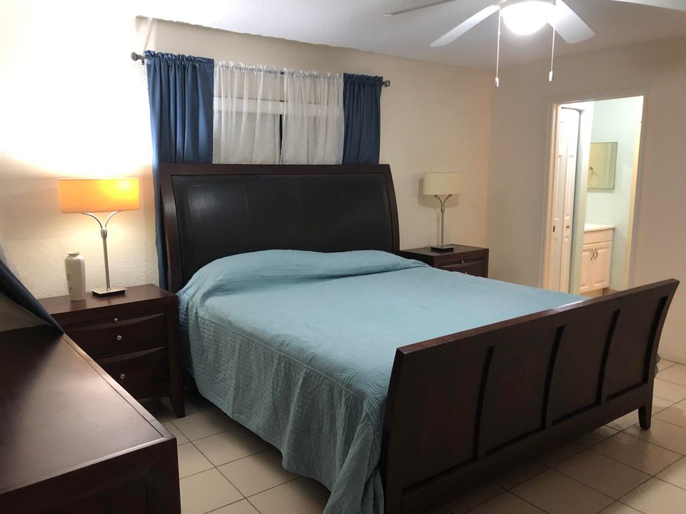 出租: $2,200 (2 贝兹, 2 浴室, 1110 平方英尺)