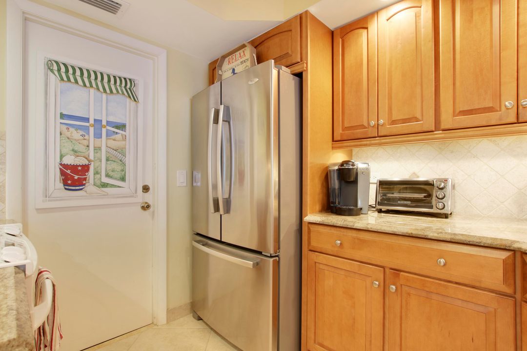 For Rent: $4,000 (2 beds, 2 baths, 1247 Square Feet)