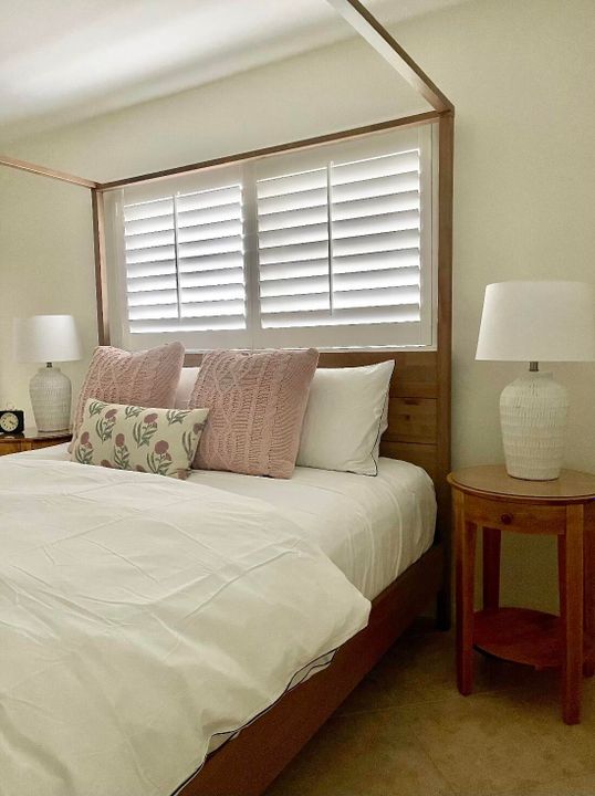 For Rent: $8,850 (2 beds, 2 baths, 975 Square Feet)