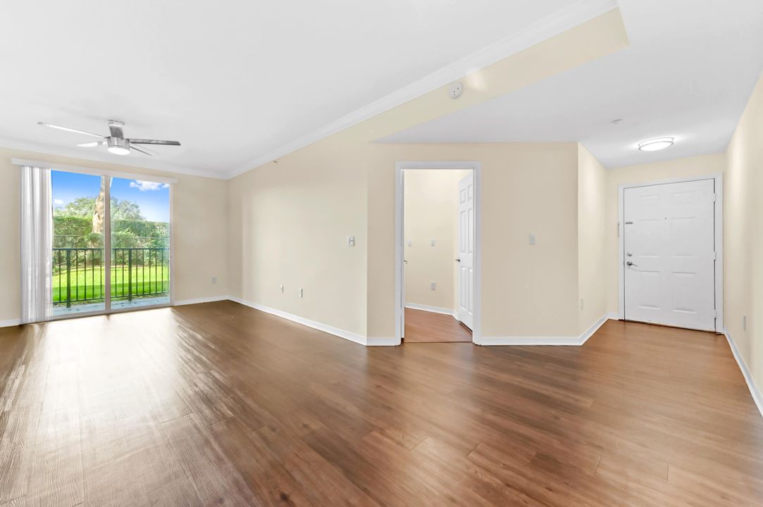 For Rent: $2,500 (2 beds, 2 baths, 1079 Square Feet)