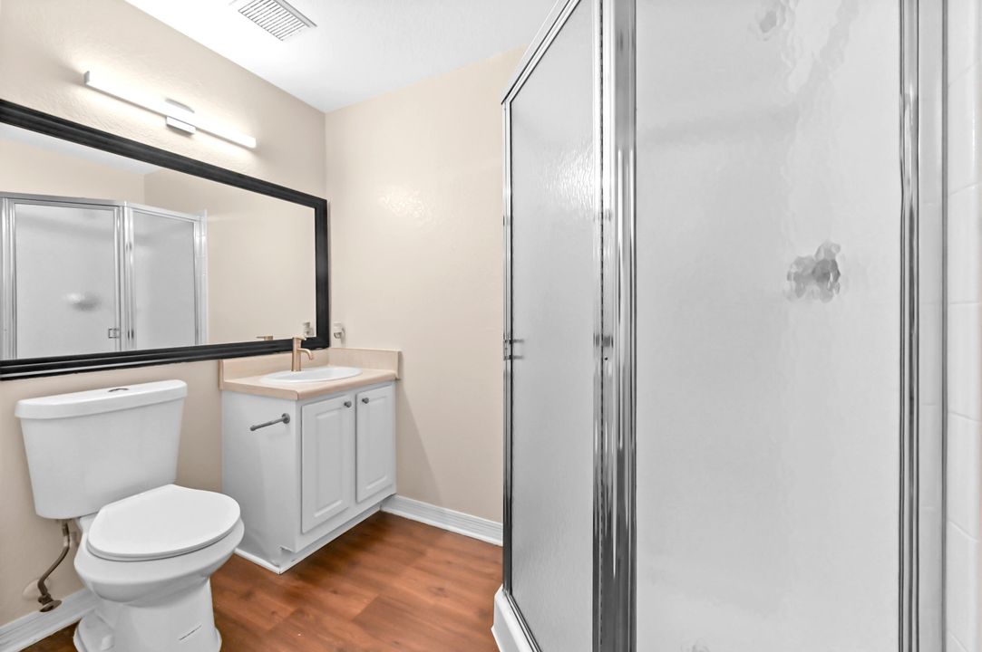 For Rent: $2,500 (2 beds, 2 baths, 1079 Square Feet)