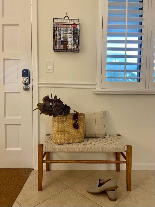 For Rent: $8,850 (2 beds, 2 baths, 975 Square Feet)