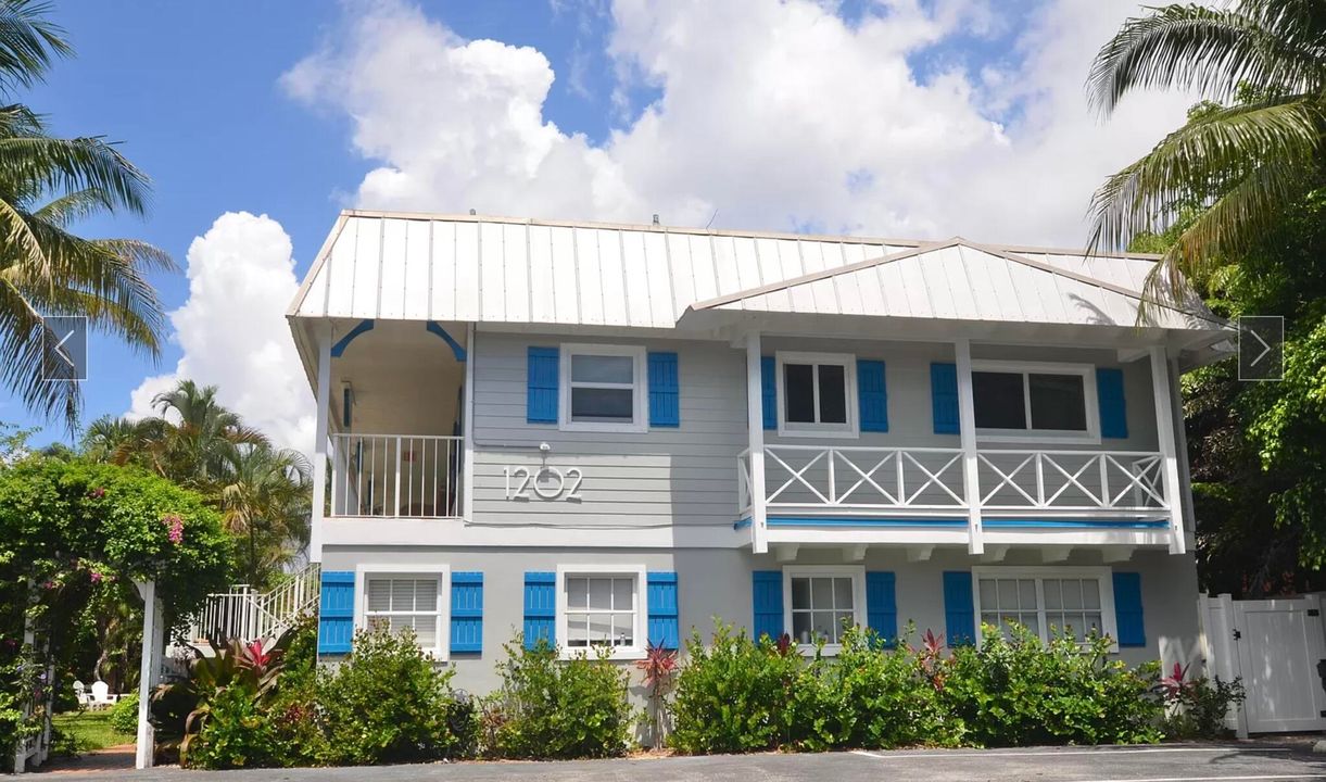 For Rent: $8,850 (2 beds, 2 baths, 975 Square Feet)