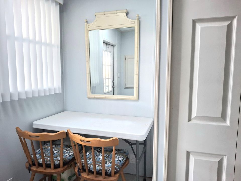 For Sale: $189,900 (2 beds, 2 baths, 1264 Square Feet)