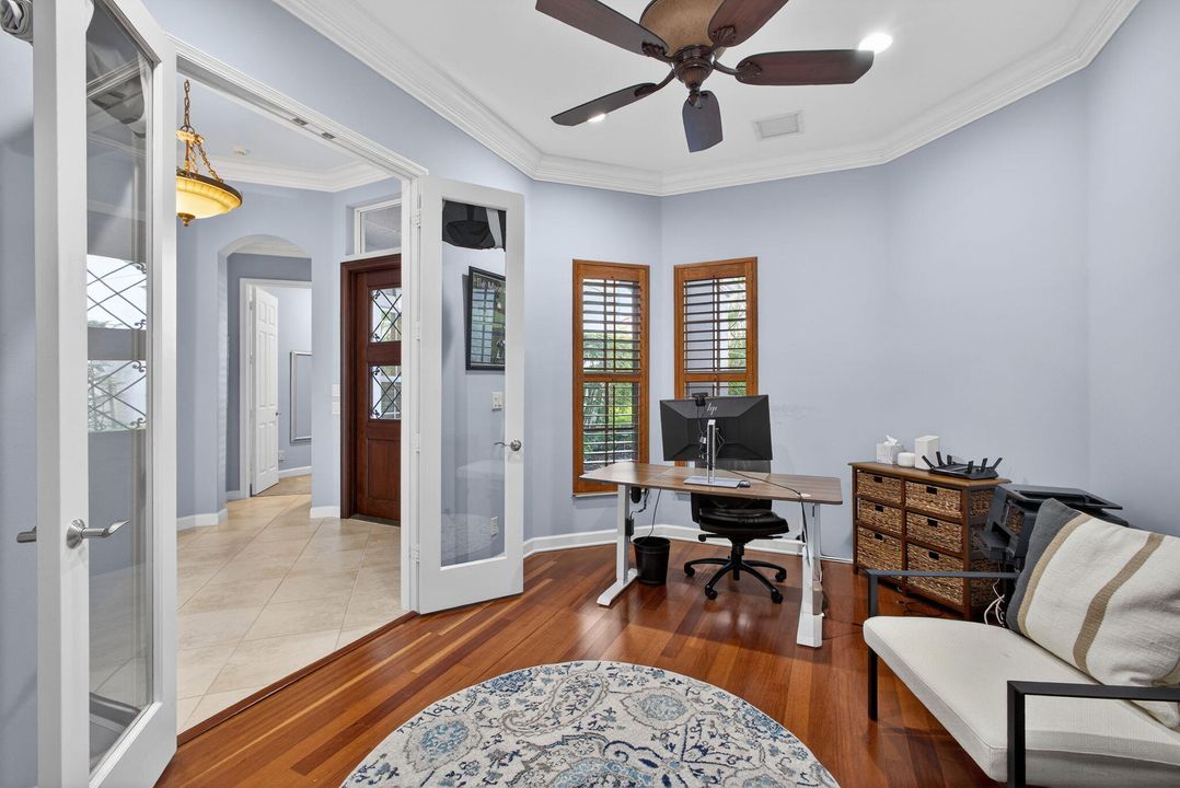 For Sale: $2,899,000 (5 beds, 5 baths, 4085 Square Feet)