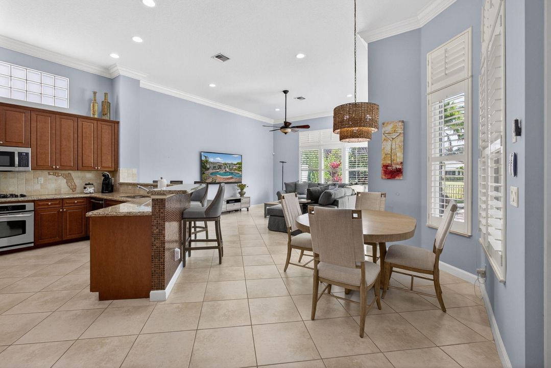 For Sale: $2,899,000 (5 beds, 5 baths, 4085 Square Feet)