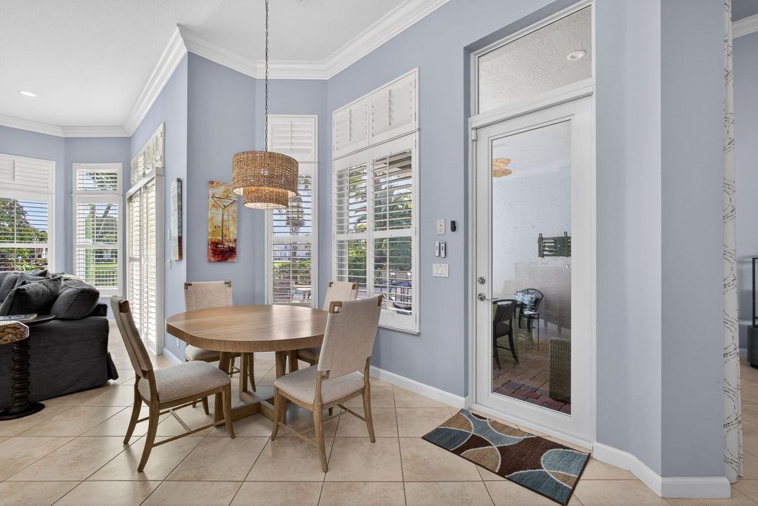 For Sale: $2,899,000 (5 beds, 5 baths, 4085 Square Feet)