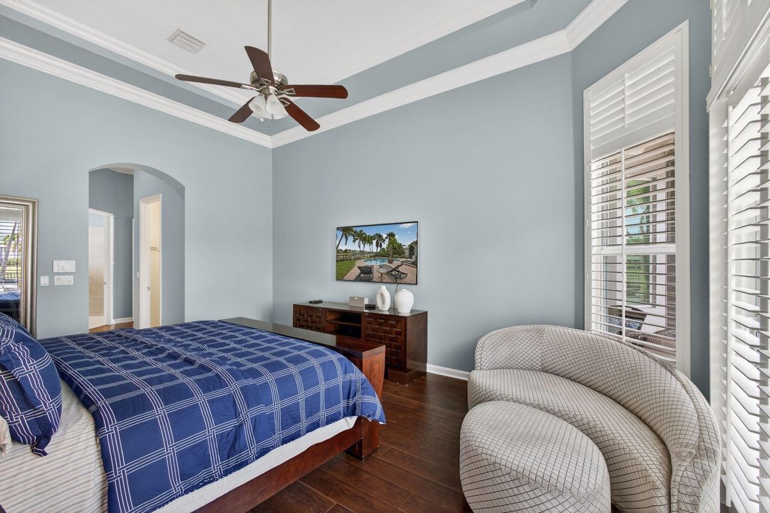 For Sale: $2,899,000 (5 beds, 5 baths, 4085 Square Feet)