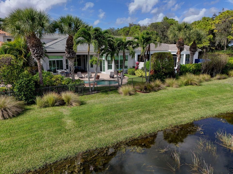 For Sale: $2,899,000 (5 beds, 5 baths, 4085 Square Feet)