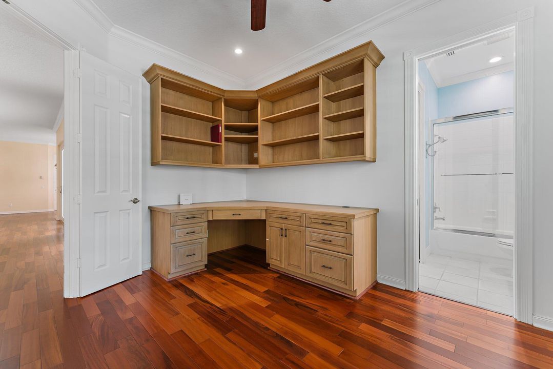 En Venta: $900,000 (3 camas, 2 baños, 2008 Pies cuadrados)