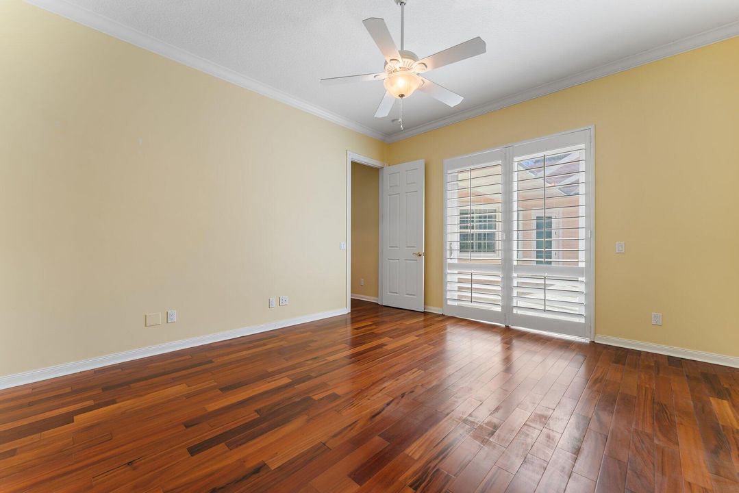 En Venta: $900,000 (3 camas, 2 baños, 2008 Pies cuadrados)