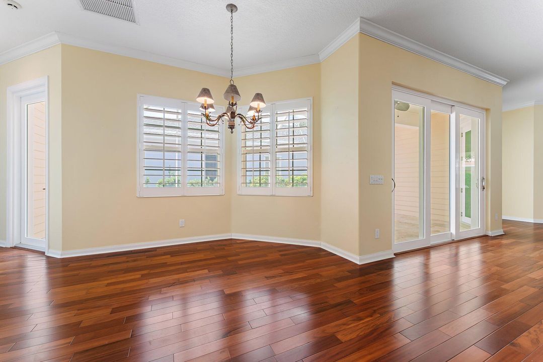 En Venta: $900,000 (3 camas, 2 baños, 2008 Pies cuadrados)