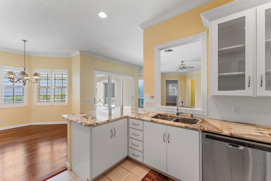 En Venta: $900,000 (3 camas, 2 baños, 2008 Pies cuadrados)