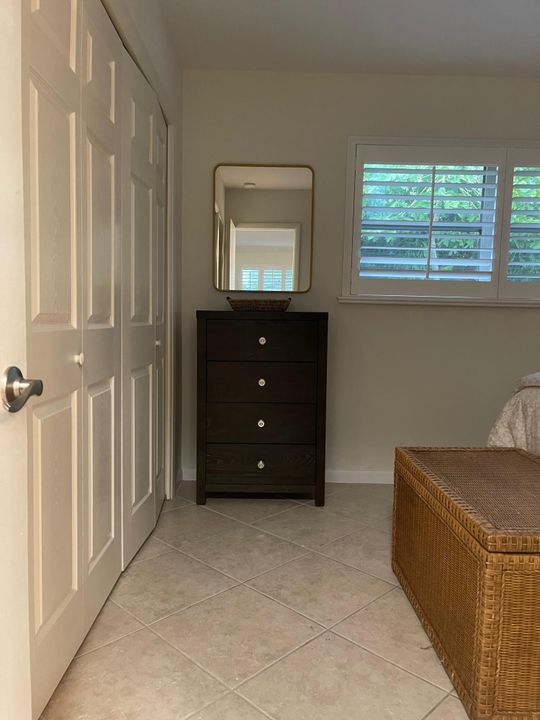 For Rent: $8,850 (2 beds, 2 baths, 975 Square Feet)