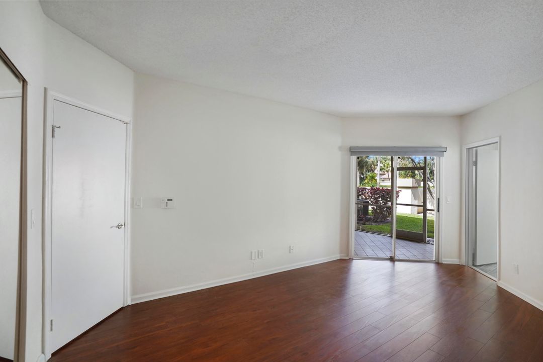 For Rent: $2,800 (2 beds, 2 baths, 1090 Square Feet)