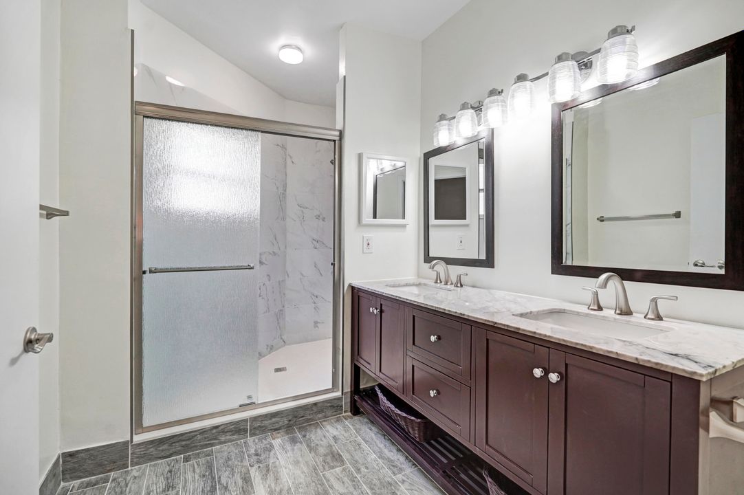 For Rent: $2,800 (2 beds, 2 baths, 1090 Square Feet)