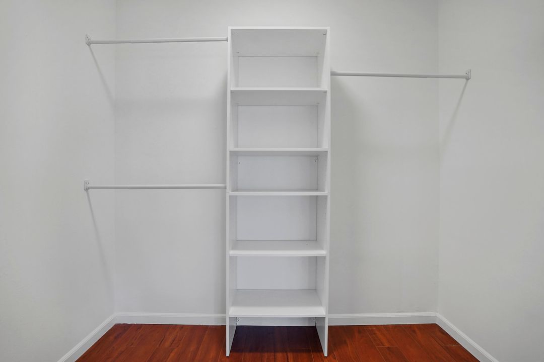 For Rent: $2,800 (2 beds, 2 baths, 1090 Square Feet)