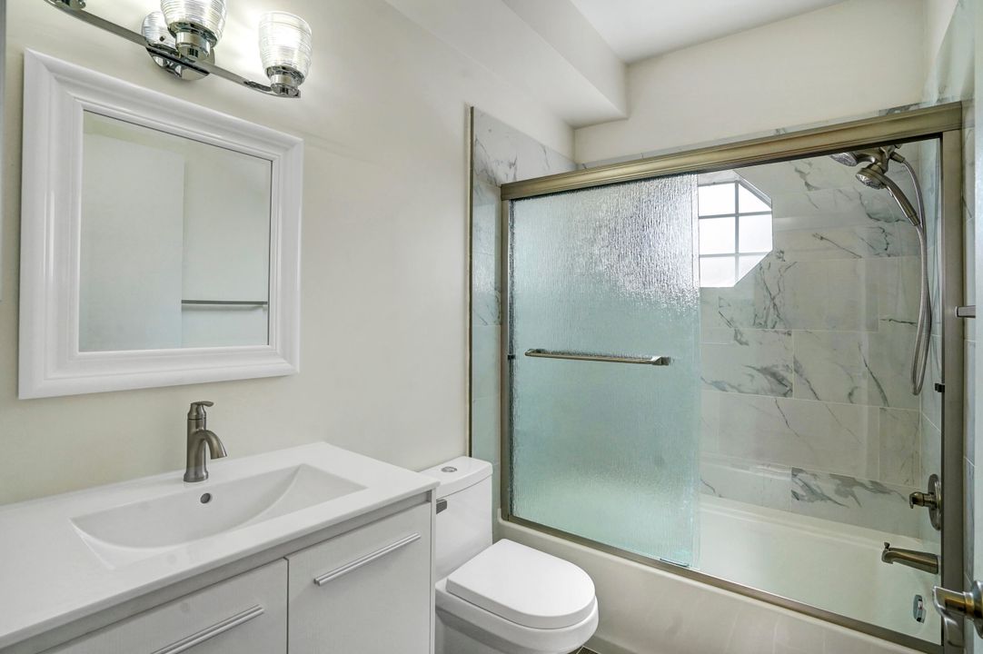 For Rent: $2,800 (2 beds, 2 baths, 1090 Square Feet)