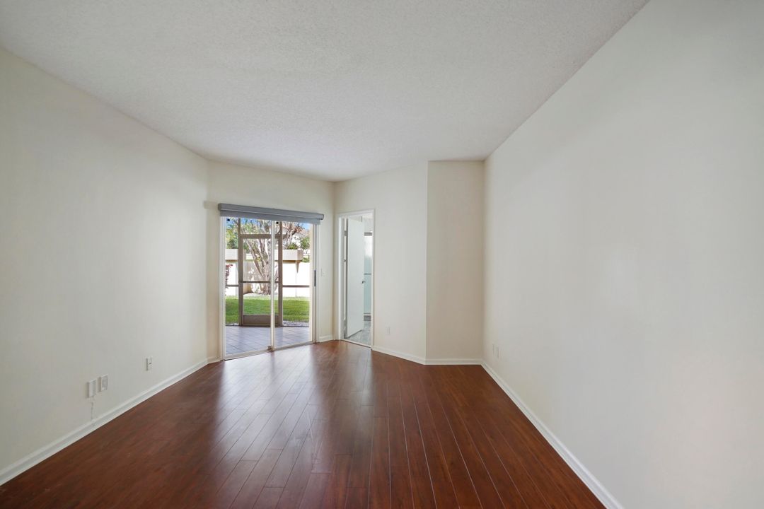 For Rent: $2,800 (2 beds, 2 baths, 1090 Square Feet)