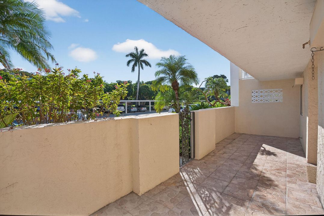 出租: $2,800 (2 贝兹, 2 浴室, 1520 平方英尺)