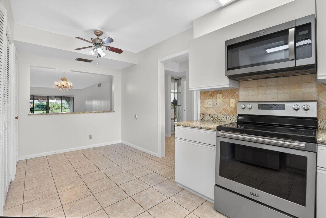 出租: $2,800 (2 贝兹, 2 浴室, 1520 平方英尺)