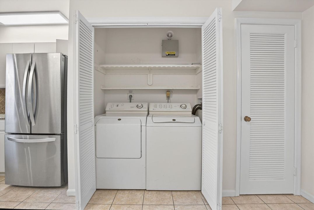 出租: $2,800 (2 贝兹, 2 浴室, 1520 平方英尺)