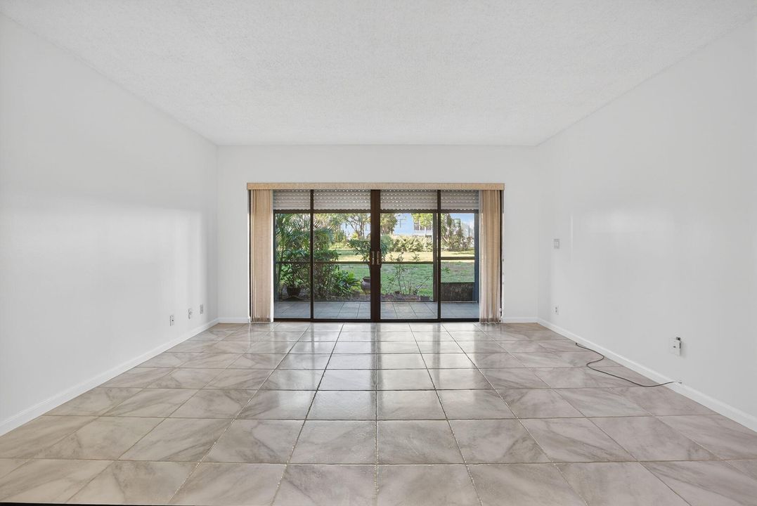 出租: $2,800 (2 贝兹, 2 浴室, 1520 平方英尺)