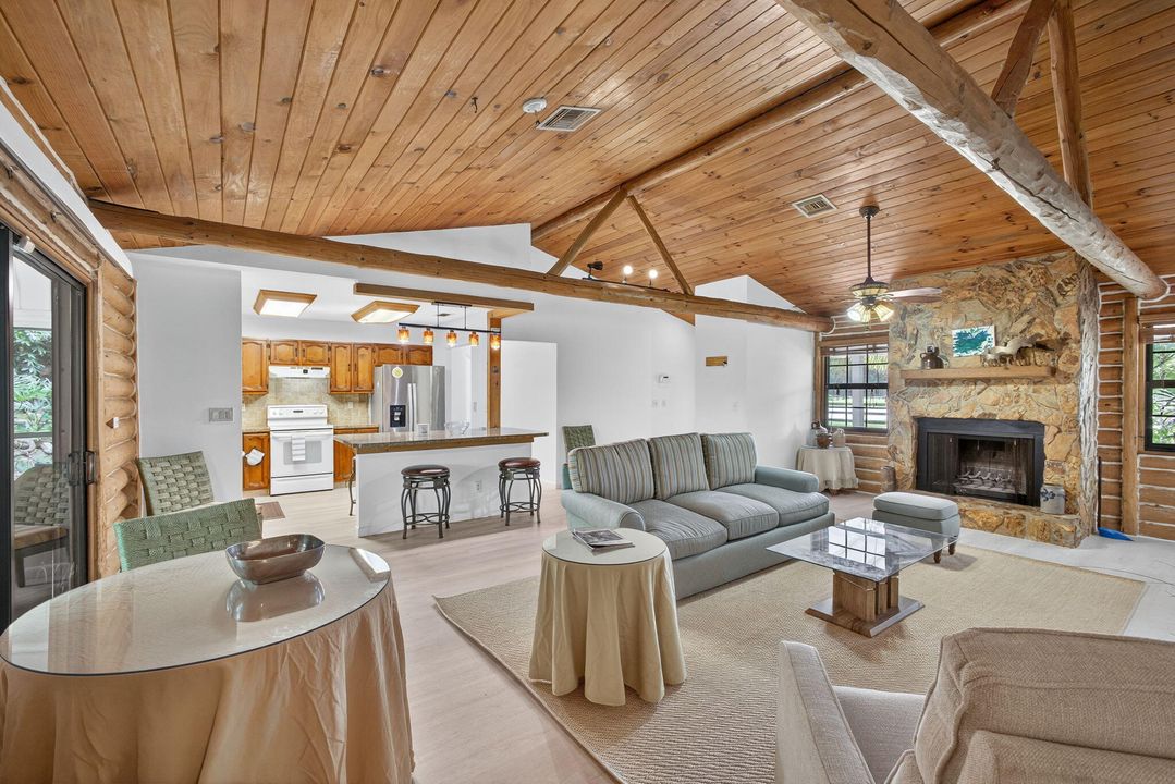 For Rent: $10,000 (4 beds, 2 baths, 1560 Square Feet)