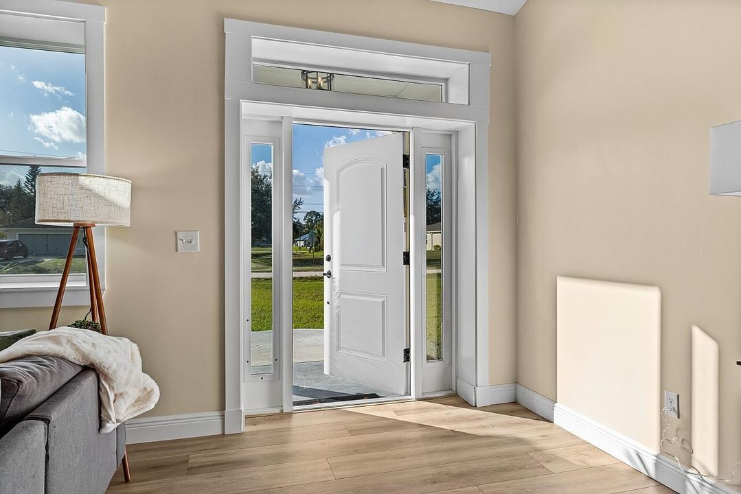 待售: $599,000 (3 贝兹, 2 浴室, 2400 平方英尺)