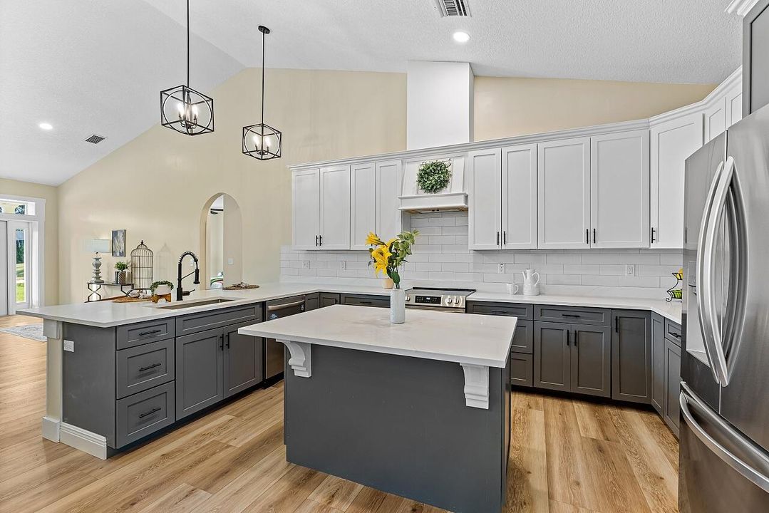 待售: $599,000 (3 贝兹, 2 浴室, 2400 平方英尺)