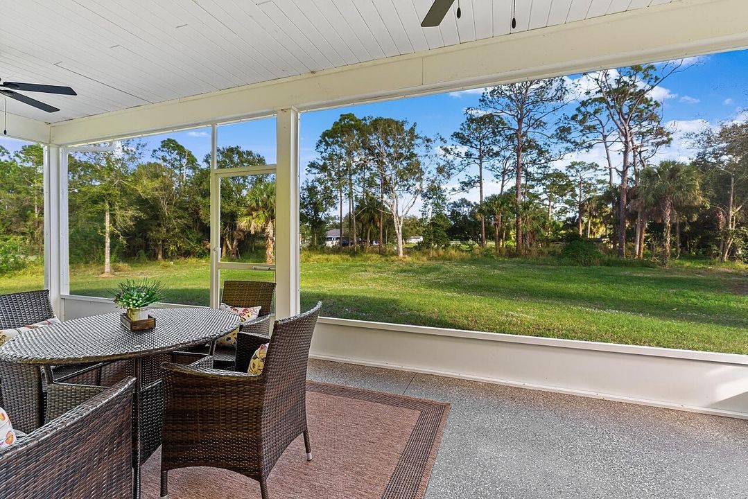 待售: $599,000 (3 贝兹, 2 浴室, 2400 平方英尺)