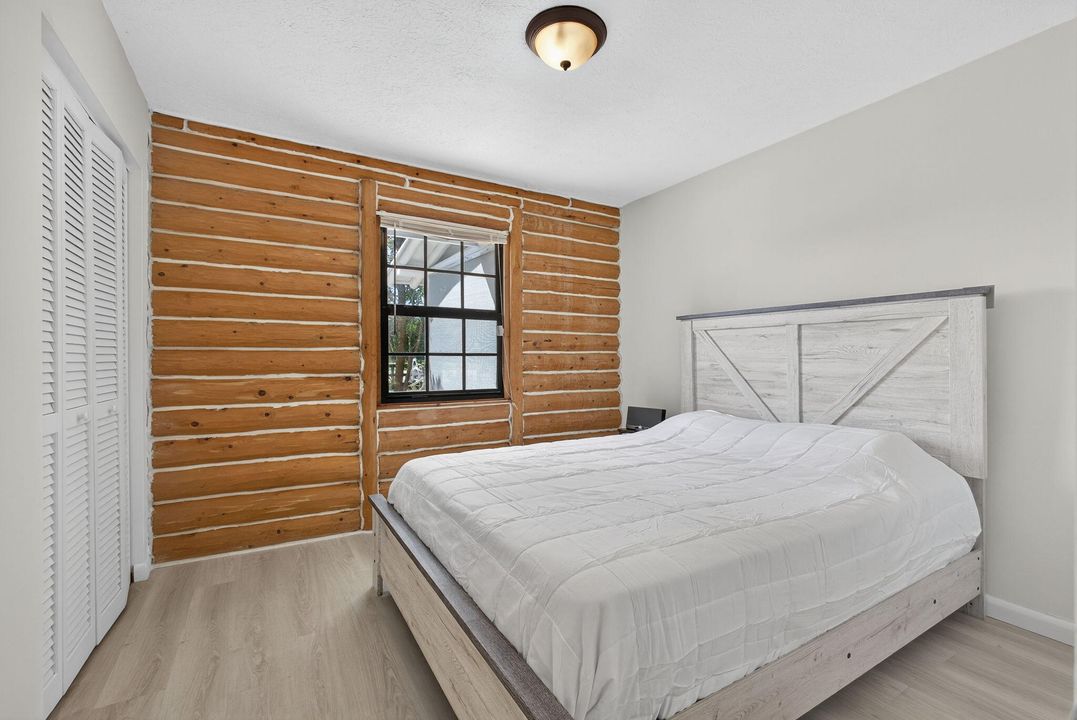 For Rent: $10,000 (4 beds, 2 baths, 1560 Square Feet)