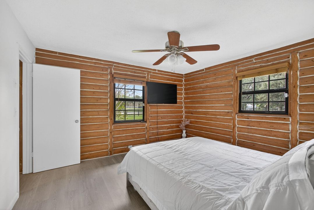 For Rent: $10,000 (4 beds, 2 baths, 1560 Square Feet)