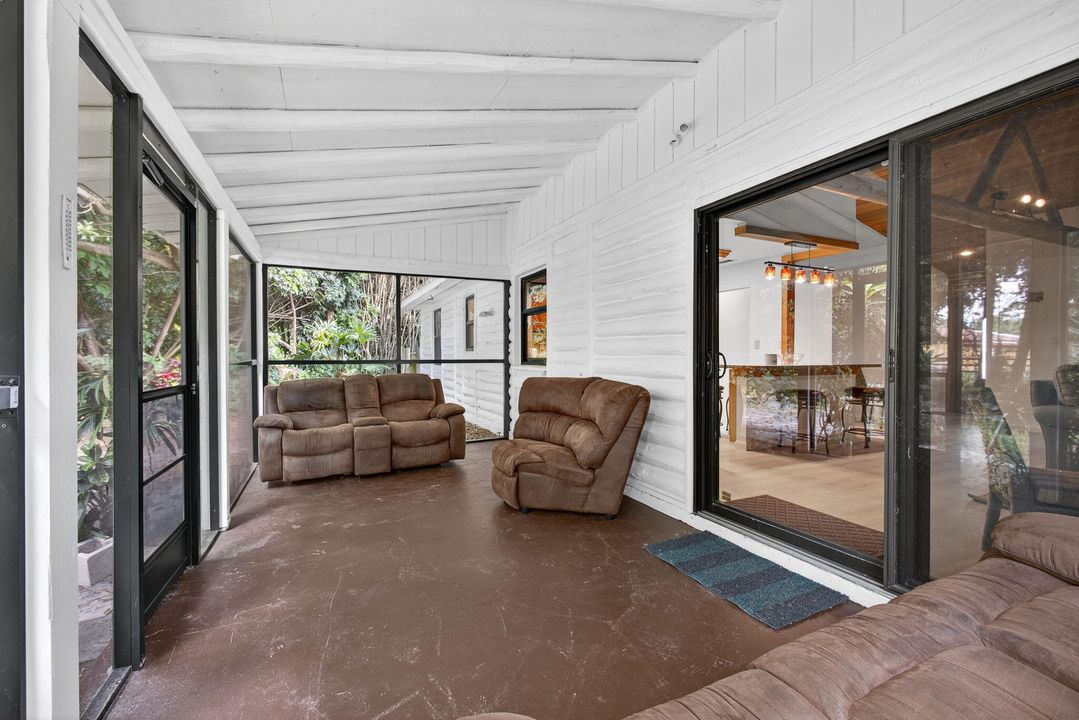 For Rent: $10,000 (4 beds, 2 baths, 1560 Square Feet)