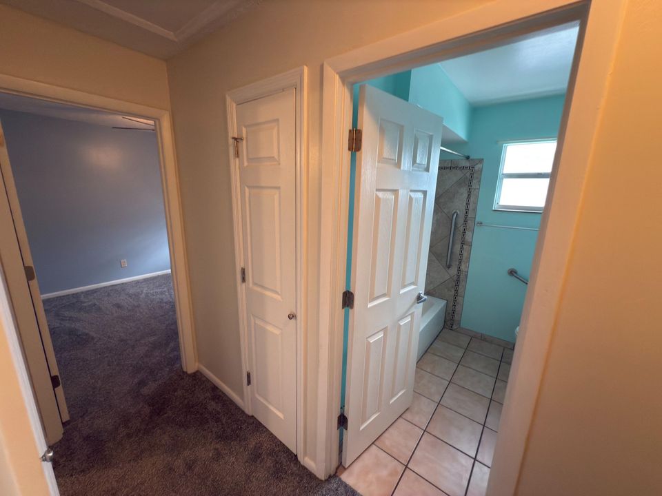 出租: $2,150 (2 贝兹, 1 浴室, 960 平方英尺)