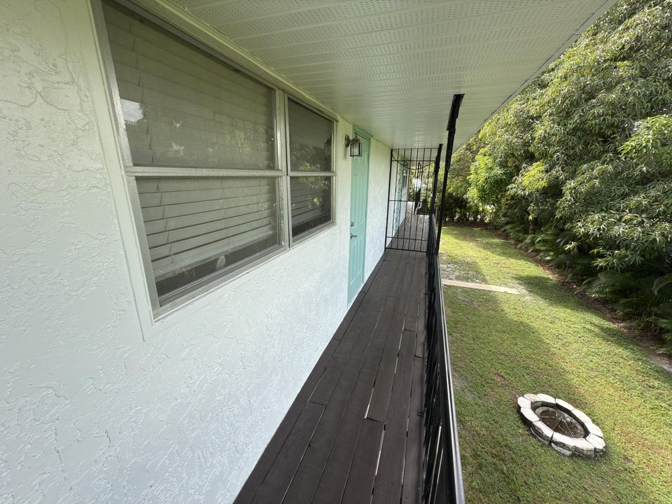 出租: $2,150 (2 贝兹, 1 浴室, 960 平方英尺)