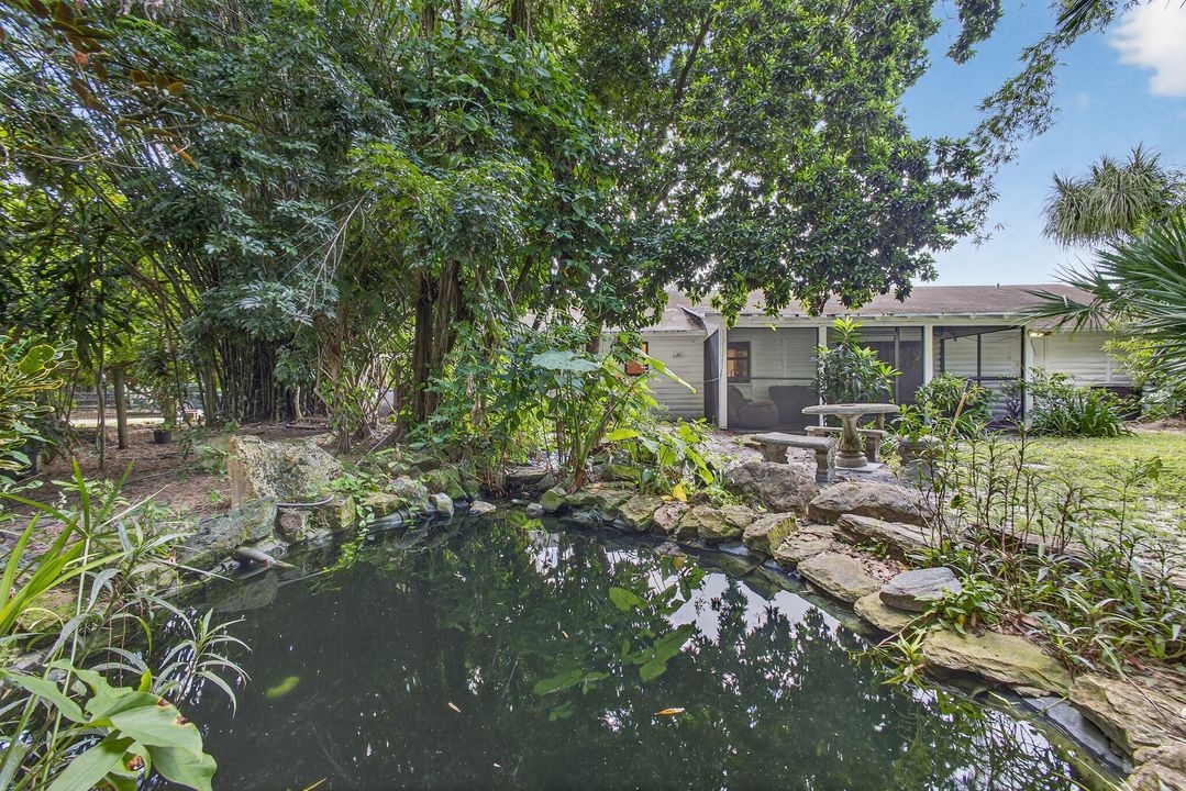 For Rent: $10,000 (4 beds, 2 baths, 1560 Square Feet)