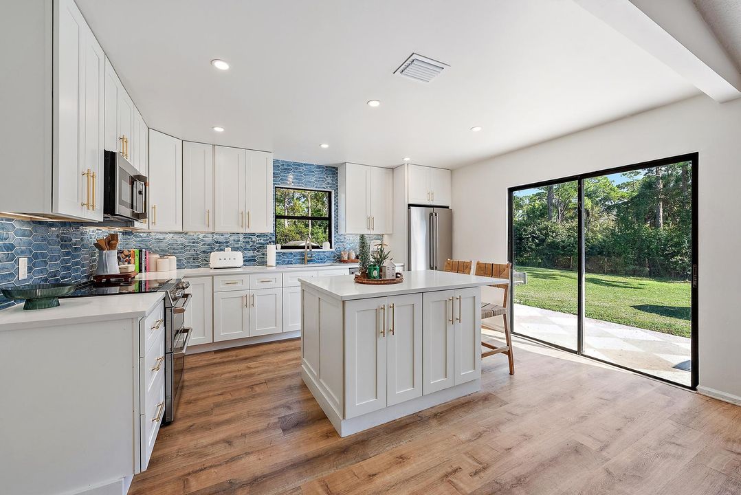 For Sale: $649,000 (3 beds, 2 baths, 1404 Square Feet)