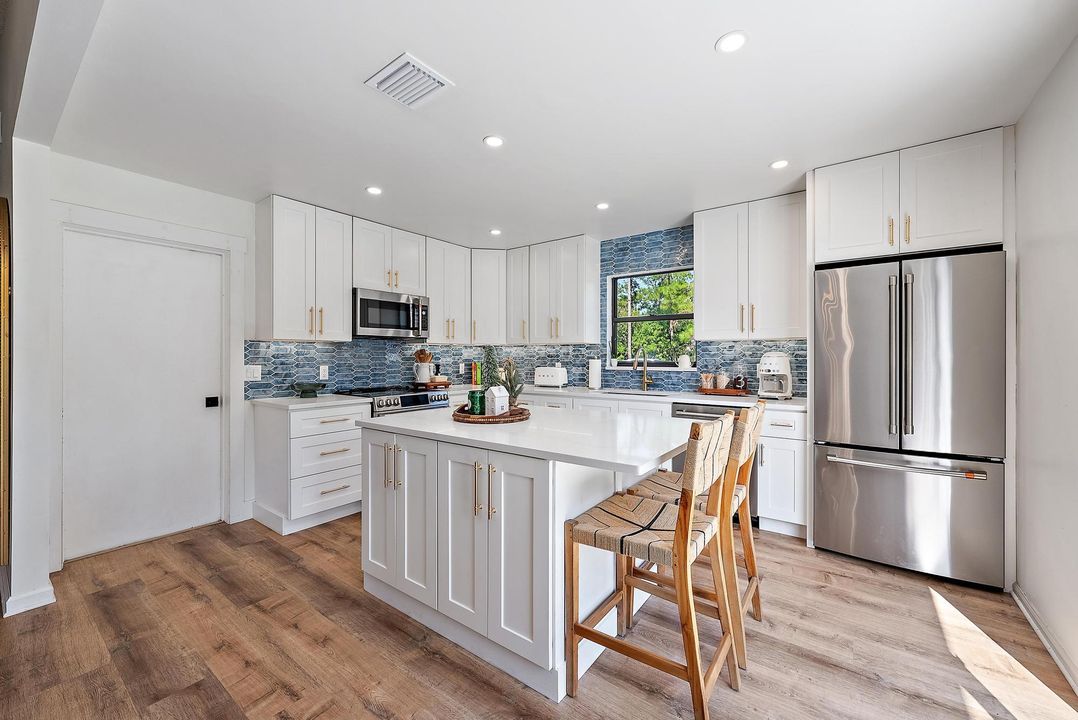 For Sale: $649,000 (3 beds, 2 baths, 1404 Square Feet)