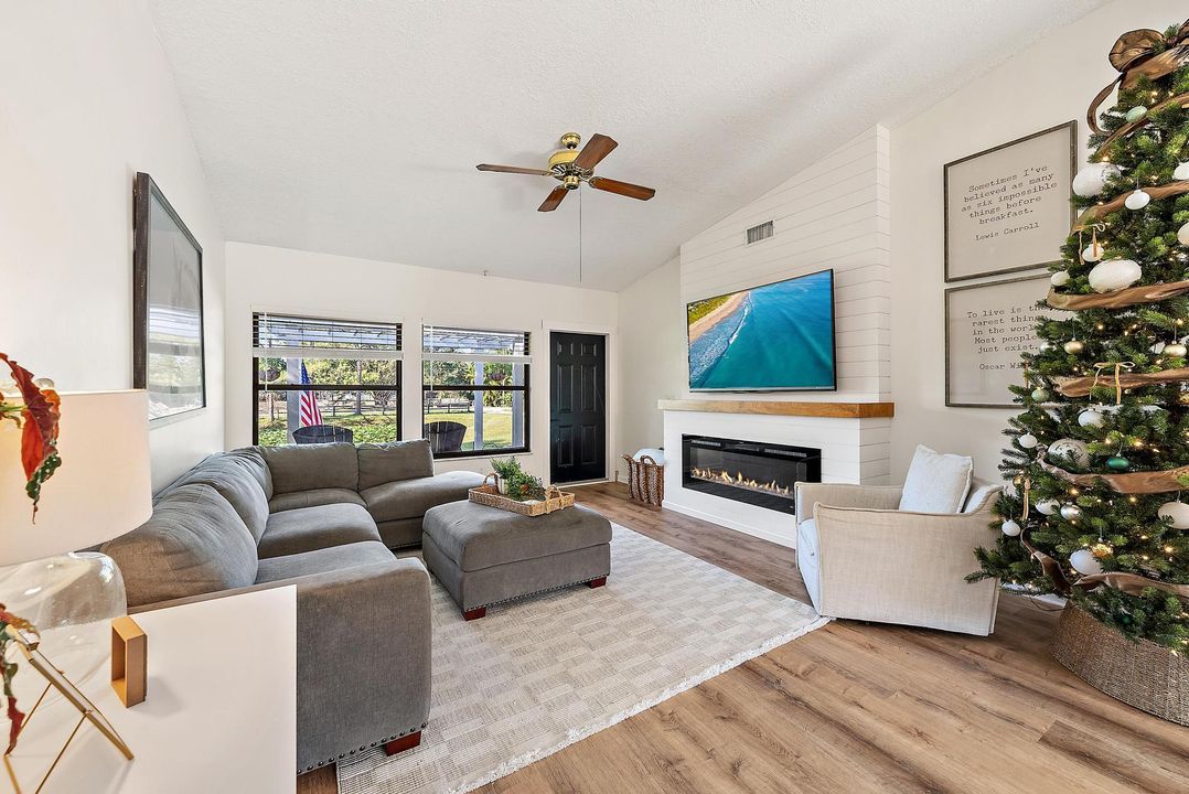 For Sale: $649,000 (3 beds, 2 baths, 1404 Square Feet)