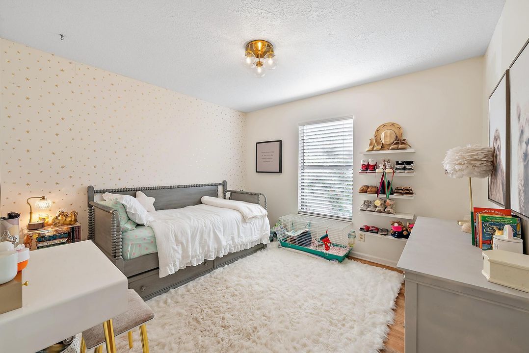 For Sale: $649,000 (3 beds, 2 baths, 1404 Square Feet)