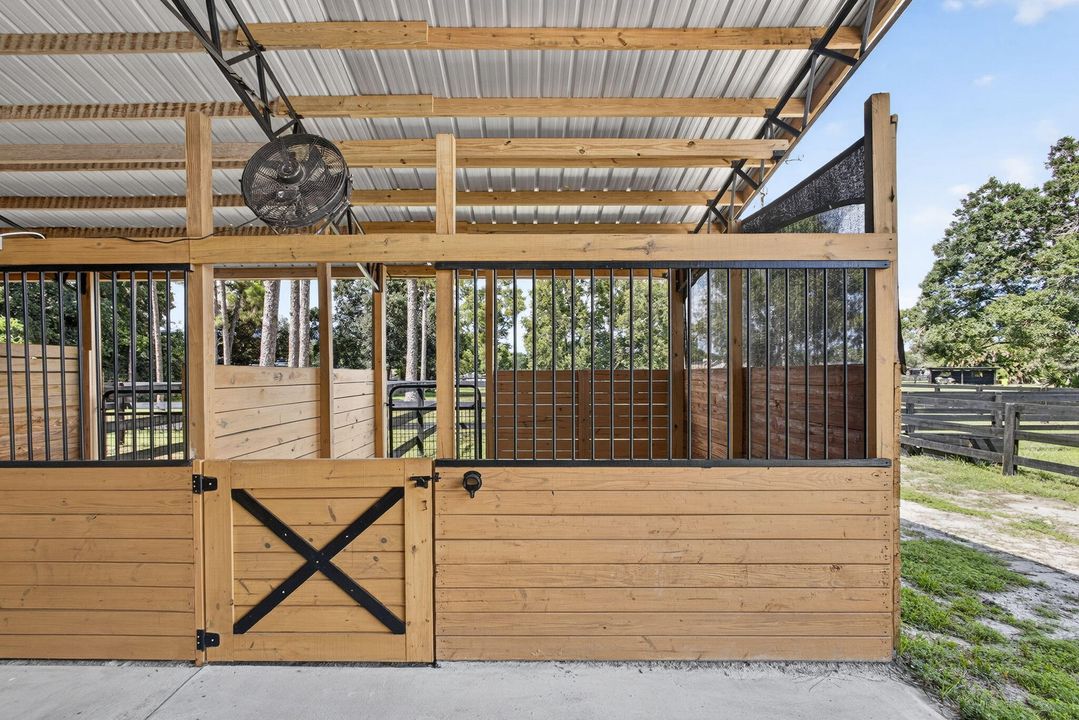 For Rent: $10,000 (4 beds, 2 baths, 1560 Square Feet)