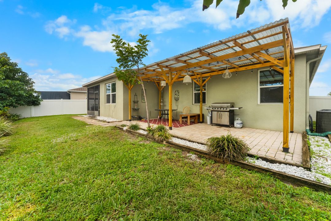 待售: $409,000 (4 贝兹, 2 浴室, 1663 平方英尺)