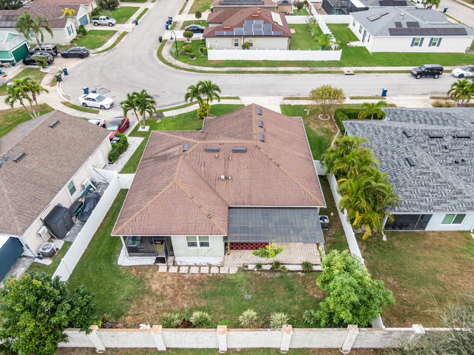 待售: $409,000 (4 贝兹, 2 浴室, 1663 平方英尺)