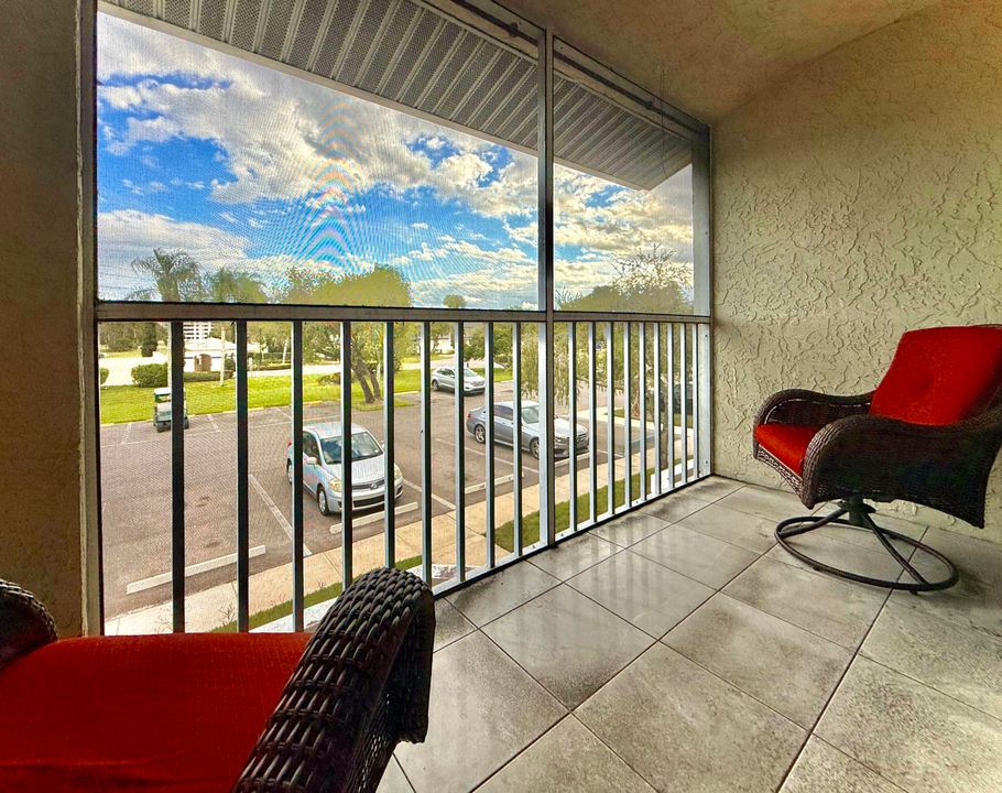 На продажу: $160,000 (2 спален, 2 ванн, 886 Квадратных фут)