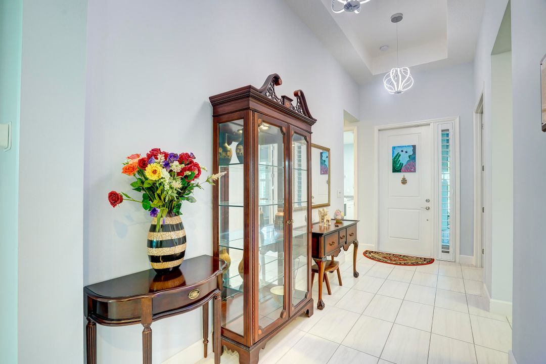 En Venta: $548,000 (3 camas, 2 baños, 2254 Pies cuadrados)