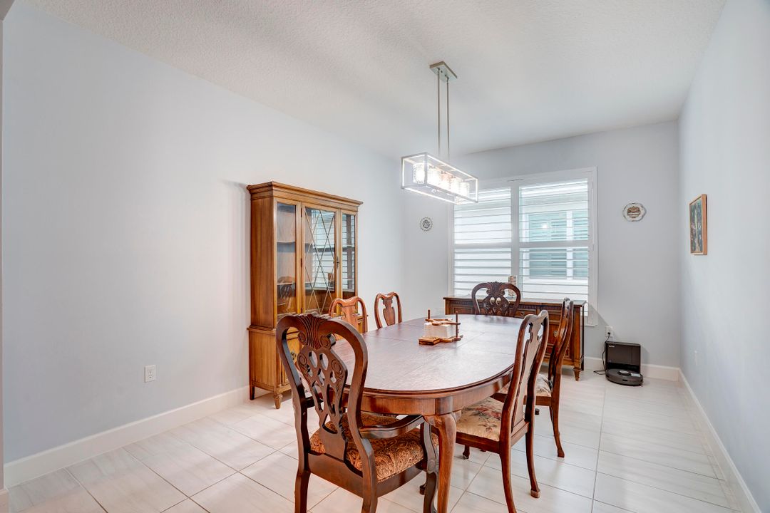 En Venta: $548,000 (3 camas, 2 baños, 2254 Pies cuadrados)