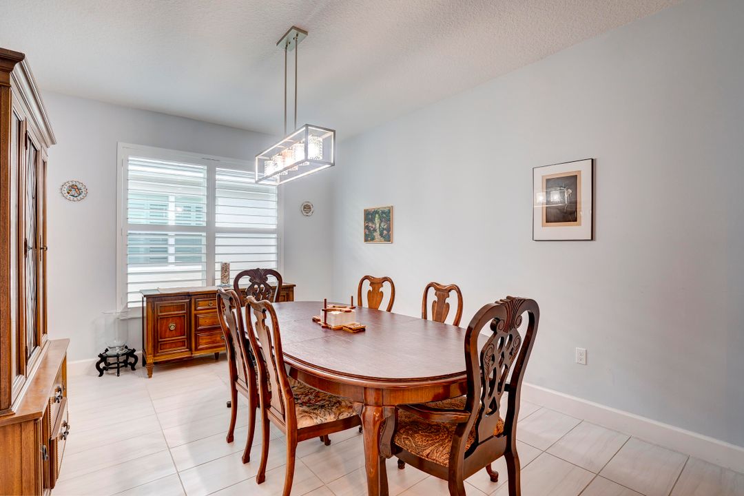 En Venta: $548,000 (3 camas, 2 baños, 2254 Pies cuadrados)