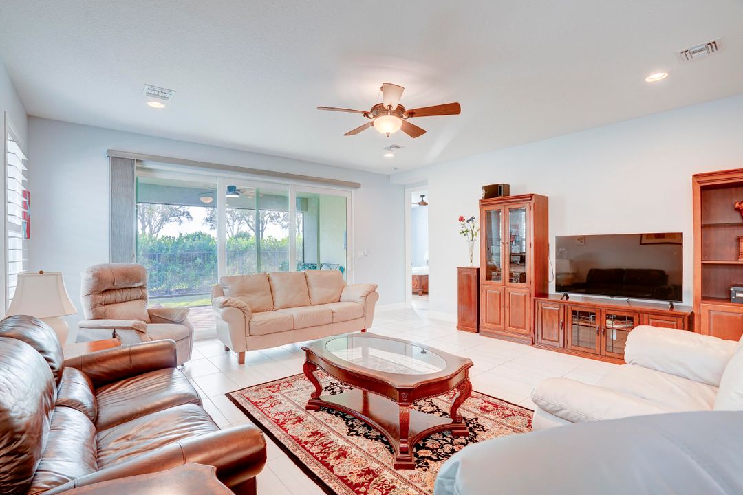 En Venta: $548,000 (3 camas, 2 baños, 2254 Pies cuadrados)